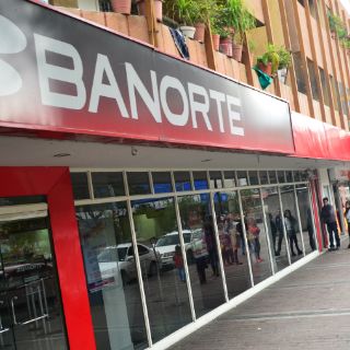 Bancos permanecen cerrados este día