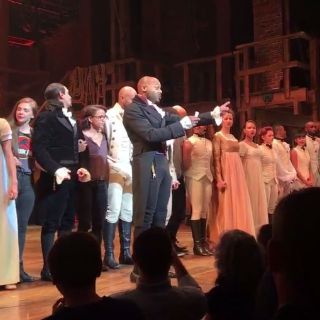 Elenco de 'Hamilton' se niega a disculparse ante Pence