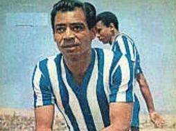 'El Maestro' Lostaunau conquistó el primer torneo de Copa felino ante el América y unos años después logró un subcampeonato. TWITTER / @LaFuerzaRayada