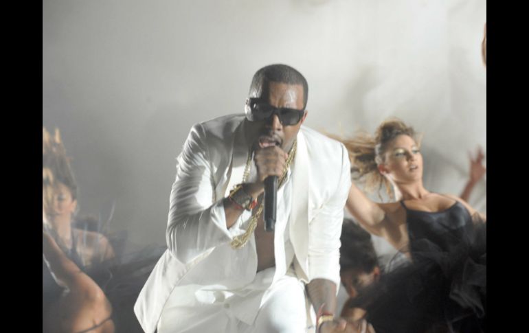 Pronostican que Kanye podría perder 10 MDD por la cancelación del resto de la gira. AFP / ARCHIVO