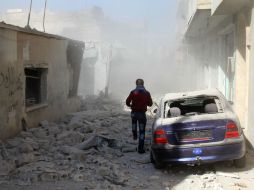 La población civil es la que más sufre con los intensos combates. AFP / O. Haj Kadour