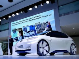 Herbert Diess explicó que el objetivo es empezar a construir coches eléctricos en América del Norte a partir de 2021. AP / P. Von Ditfurth