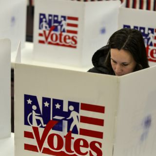 Clinton supera a Trump en conteo de votos