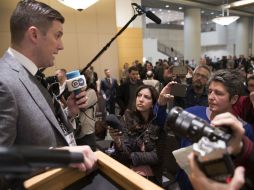 Richard Spencer, presidente del National Policy Institute, se refirió al presidente electo con un ''Hail Trump!'' en evento. AP / ARCHIVO