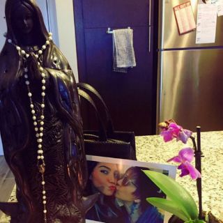 Frida Sofía reza por la salud de Alejandra Guzmán