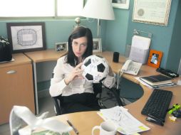 En México, 51% de esos fans planean reclutar a otros para preparar el 'Cuervos Weekend' a celebrarse dentro de 15 días. EFE /