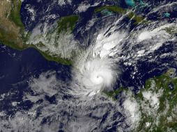 ''Otto'' es ya el huracán más fuerte y más tardío que se forma en una temporada del Atlántico desde 1934. AFP /