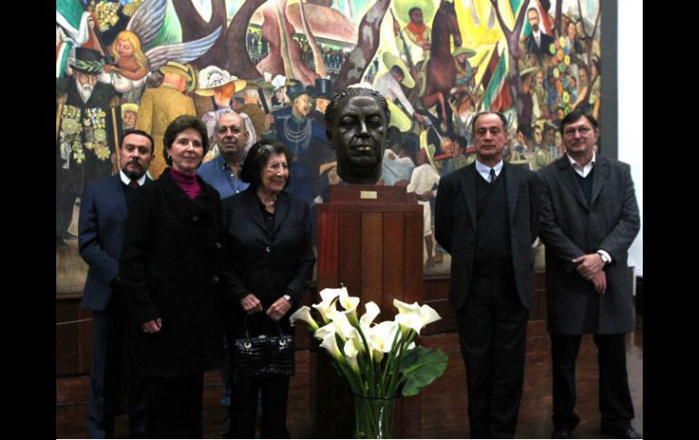Familiares de Rivera durante la ceremonia de su 59 aniversario luctuoso. SUN / G. García