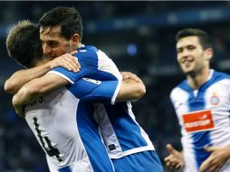 Piatti (C), del Espanyol, celebra su gol ante el Leganés, el tercero en la cuenta de su equipo. EFE / Q. García