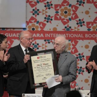 Norman Manea recibe el premio FIL 2016