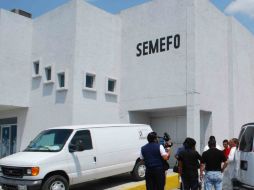 Los cuerpos fueron trasladados al Servicio Médico Forense para su identificación. SUN / ARCHIVO