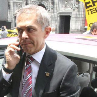 Mancera pagará a 'El Bronco' apuesta por derrota de Pumas