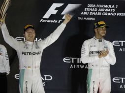 En las vueltas finales, Rosberg resistió el acoso postrero de su compatriota Sebastian Vettel. AP / L. Bruno