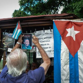 Cubanos preparan masivo tributo a Castro en plaza icónica