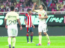 Las Águilas, con gol de Oribe Peralta, se impusieron a Chivas por global de 2-1, y ganaron el pase a la antesala de la Final. EFE /