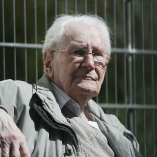 Confirman condena del contador del campo de Auschwitz