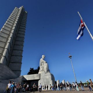 Trump amenaza con poner fin a acercamiento con Cuba