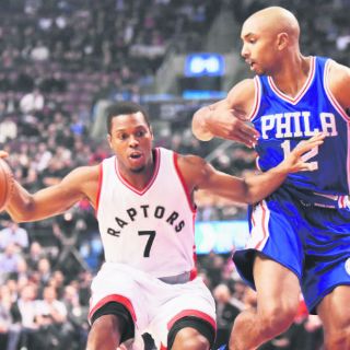 Kyle Lowry emboca seis triples y los Raptors vencen a los 76ers