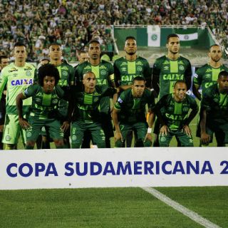 El futbol español expresa su dolor por accidente del Chapecoense