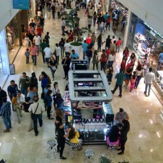 Argentinos cruzan a Chile, la nueva meca para sus compras