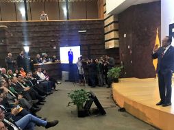 Rafael Hernández Soriano presume en sus redes sociales el momento en el que hicieron el ''mannequin challenge''. TWITTER / @RafaHSoriano