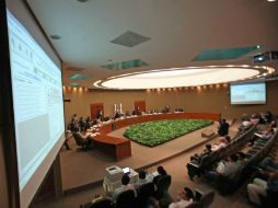 El IEEM implementa las acciones correspondientes para que los mexiquenses en el extranjero puedan votar. SUN / ARCHIVO