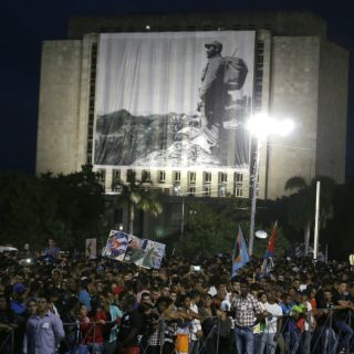 Peña Nieto arriba a La Habana para funerales de Fidel Castro