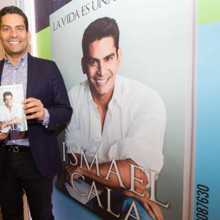 Ismael Cala y su manifiesto de vida en la FIL