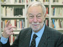 Eduardo Mendoza. Durante su discurso de agradecimiento le dedicó el premio a quien fuera su agente literaria Carmen Balcells. AFP /