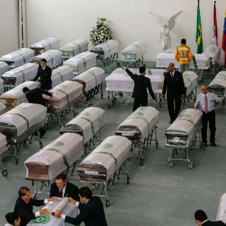 Con honores, Colombia repatria a víctimas de accidente aéreo