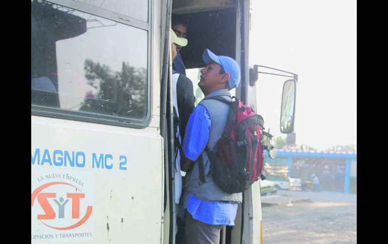 Servicios y Transportes cuenta con 279 unidades en circulación. Las quejas de usuarios están a la orden del día. EL INFORMADOR / ARCHIVO