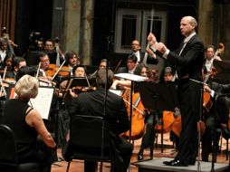 La Orquesta Sinfónica Nacional es dirigida, en este evento, por el británico James Burton. NTX / J. González