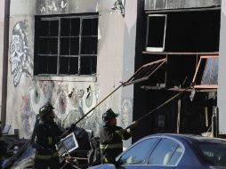 Se estima que en el interior del almacén conocido como Oakland Ghost Ship había alrededor de 50 personas. EFE / J. G. Mabanglo