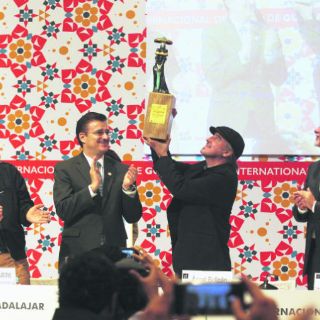 Boligán recibe Premio Catrina 2016