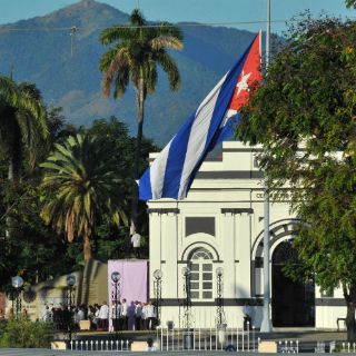 Sepultan a Fidel Castro en el cementerio de Santa Ifigenia