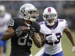Amari Cooper, de los Raiders, escapa hacia zona de anotación. AP / B. Margot