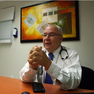 Personal de salud se actualiza en oncología