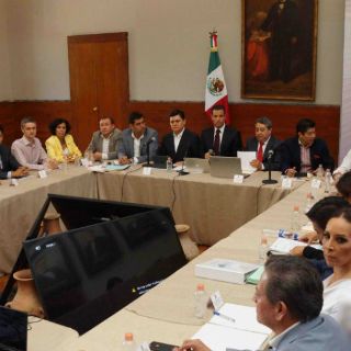 Denuncian que Cué dejó deuda a proveedores por dos mil 200 MDP