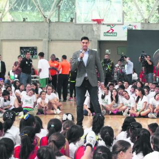 La Selección está estacionada: Gustavo Ayón