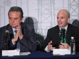 Pedro Joaquín Coldwell, secretario de Energía, y José Antonio Anaya, director general de Pemex, anunciaron el acuerdo. EFE / S. Gutiérrez