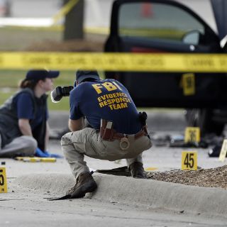 Acusan de homicidio a hombre que baleó a ex jugador de NFL