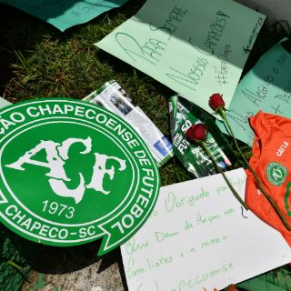 Técnico brasileño dirigiría 'gratis' al Chapecoense