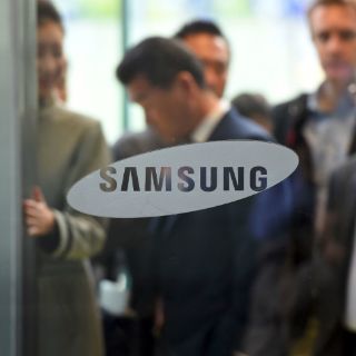 Corte de EU falla a favor de Samsung en pleito con Apple