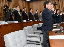 Fotografía donde se ve la silla vacía reservada para Choi Soon-sil, figura clave en el escándalo. EFE / YONHAP