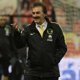 Continuidad de La Volpe con América está en duda