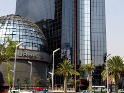 La Bolsa Mexicana de Valores opera este mediodía con un avance de 0.52 por ciento, dirigido por los índices accionarios de Wall Street. AFP / ARCHIVO