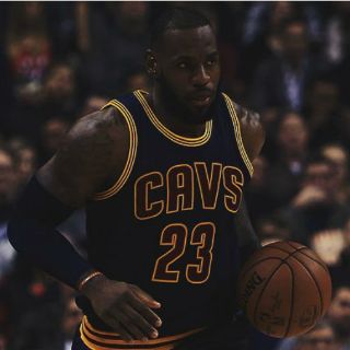 LeBron James se rehúsa a hospedarse en hotel de Trump