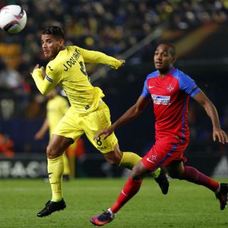 Jona dos Santos y Villarreal sacan sufrida victoria en Bucarest