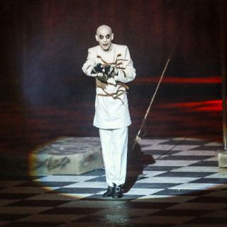 ¡Escalofriante manicomio!