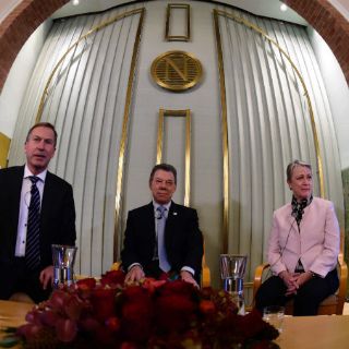 Nobel, regalo del cielo para proceso de paz: Santos